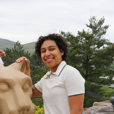 Thalia Alvarado, Founder of Wagging Walks & Whiskers